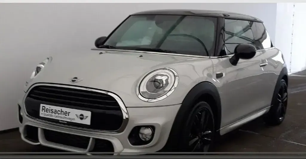 Usado Mini Cooper 137 HP (100 kW) 2017 Prateado Citadino