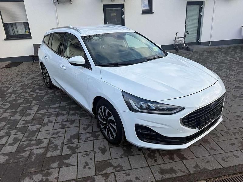 Gebraucht Ford Focus Titanium 116 PS (85 kW) 2024 Frostweiß Kombi