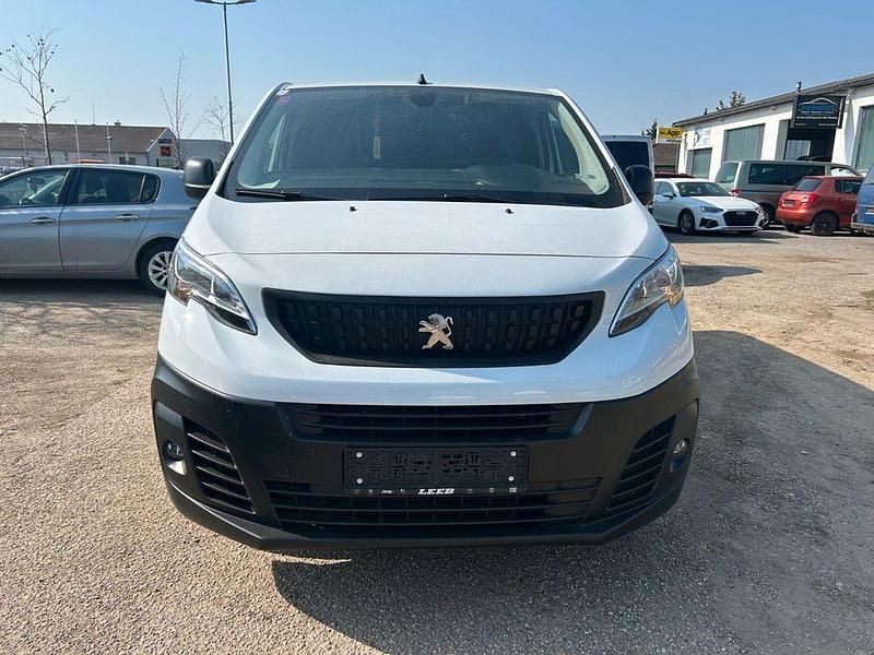 Gebraucht Peugeot Expert 102 PS (75 kW) 2022 Weiß Van