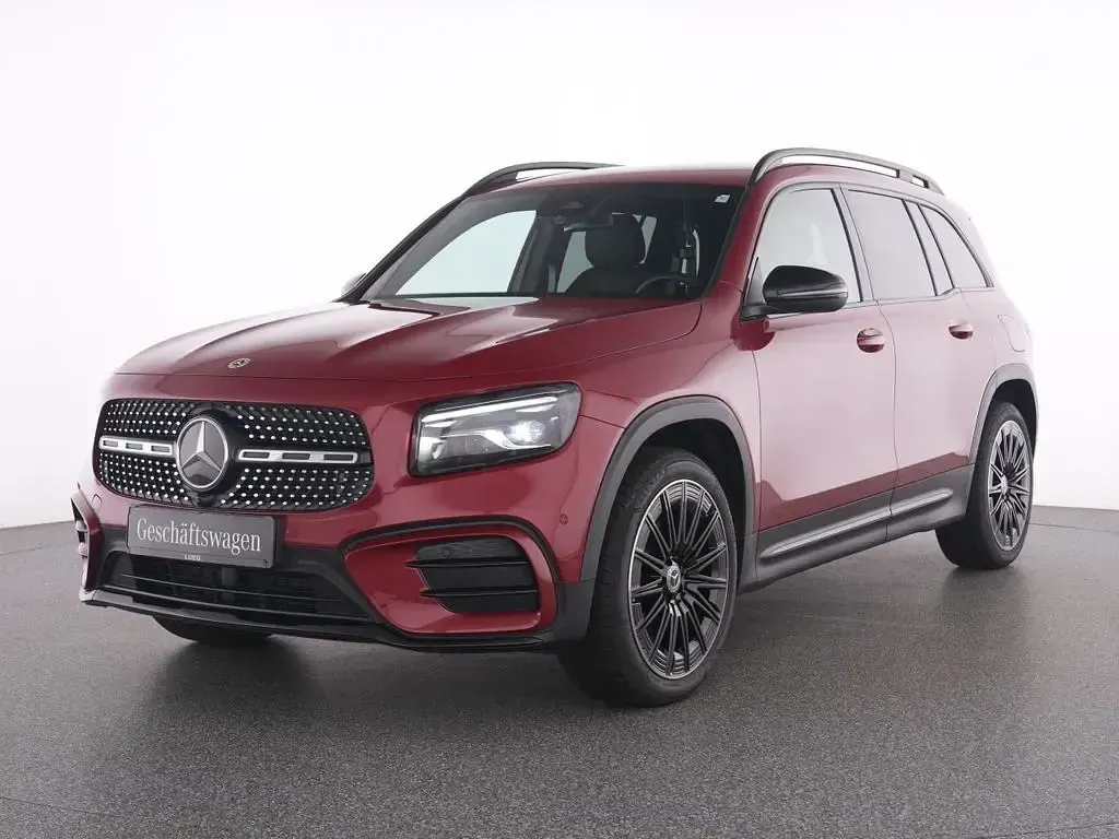 Gebraucht Mercedes GLB180 AMG 136 PS (100 kW) 2025 Rot SUV