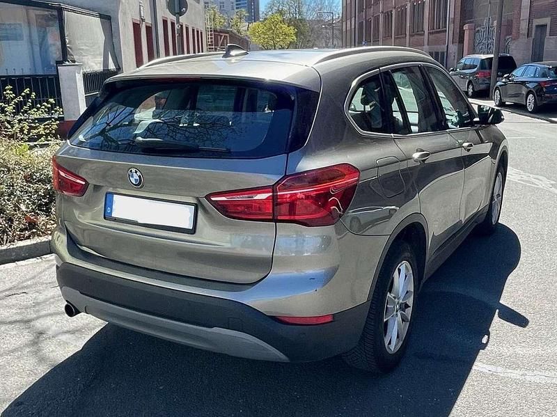 Usata BMW X1 143 CV (105 kW) 2016 Oro SUV