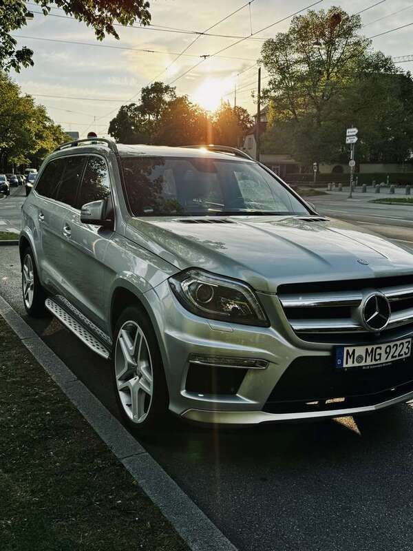 Silber Gebraucht 2013 Mercedes GL500 SUV | 22.999 € (Superpreis) - Bild 1/4