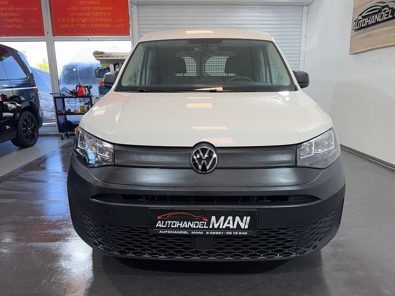 Second-hand VW Caddy 114 CP (83 kW) 2023 Alb Monovolum