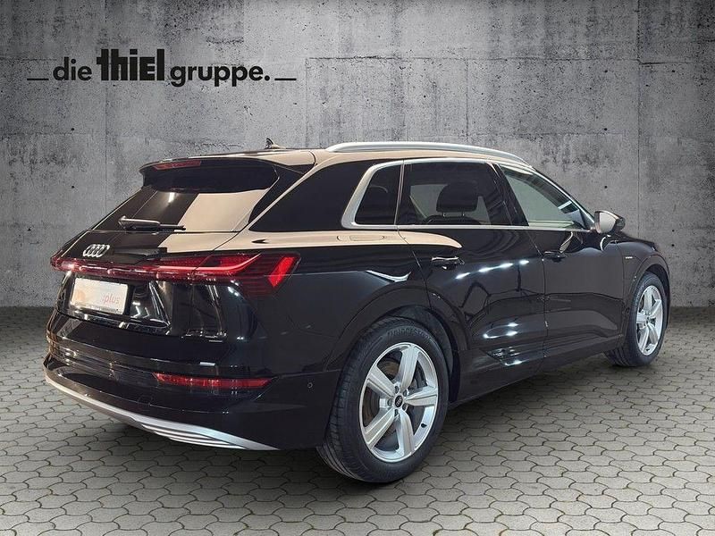 Gebraucht Audi e-tron Advanced 300 kW (408 PS) 2023 Schwarz SUV
