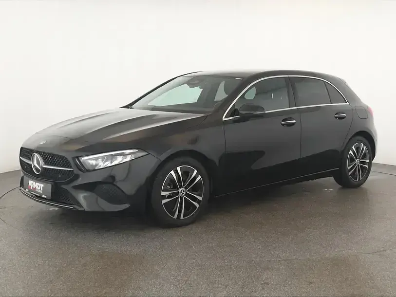 Gebraucht Mercedes A250 Progressive 238 PS (175 kW) 2024 Kosmosschwarz Limousine