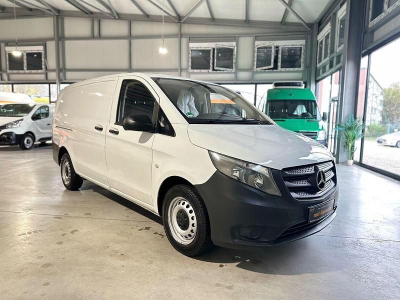 Weiß Gebraucht 2016 Mercedes Vito Van / Kleinbus | 8.900 € (Superpreis) - Bild 1/4