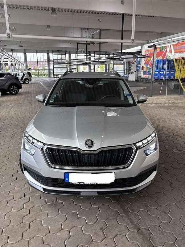 Grau Gebraucht 2021 Skoda Kamiq Clever SUV | 16.999 € (Guter Preis) - Bild 1/4