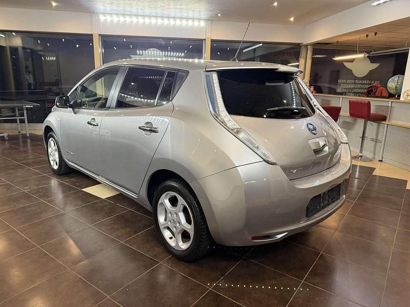 Gebraucht Nissan Leaf Acenta 80 kW (109 PS) 2017 Silver (m) Kleinwagen