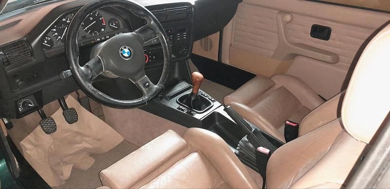 Grün Gebraucht 1992 BMW 318 Cabriolet Cabrio | 13.999 € - Bild 1/4