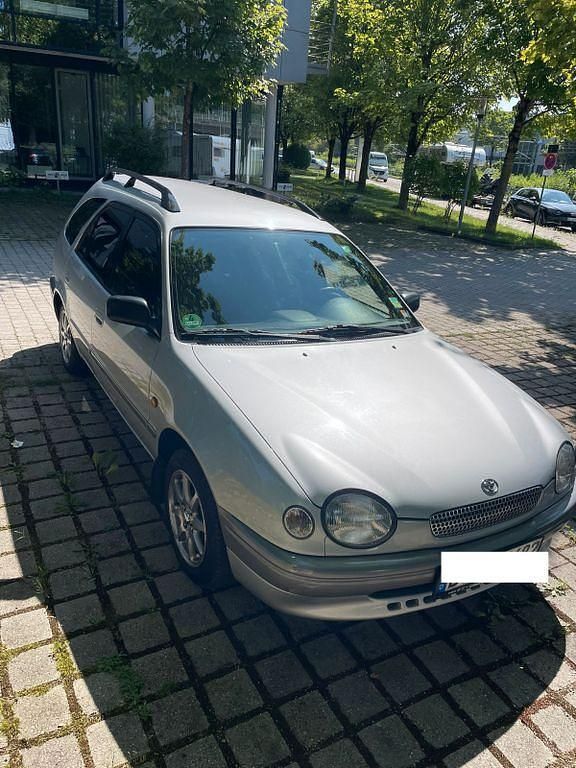 Grau Gebraucht 1999 Toyota Corolla Cool Limousine | 7.500 € - Bild 1/4