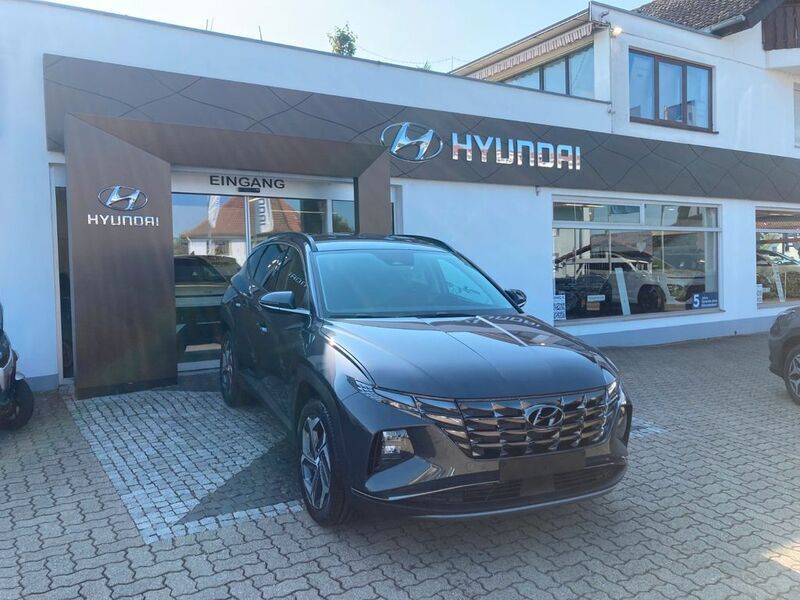 Dark knight metallic Gebraucht 2024 Hyundai Tucson Trend SUV | 38.890 € (Etwas zu teuer) - Bild 1/4