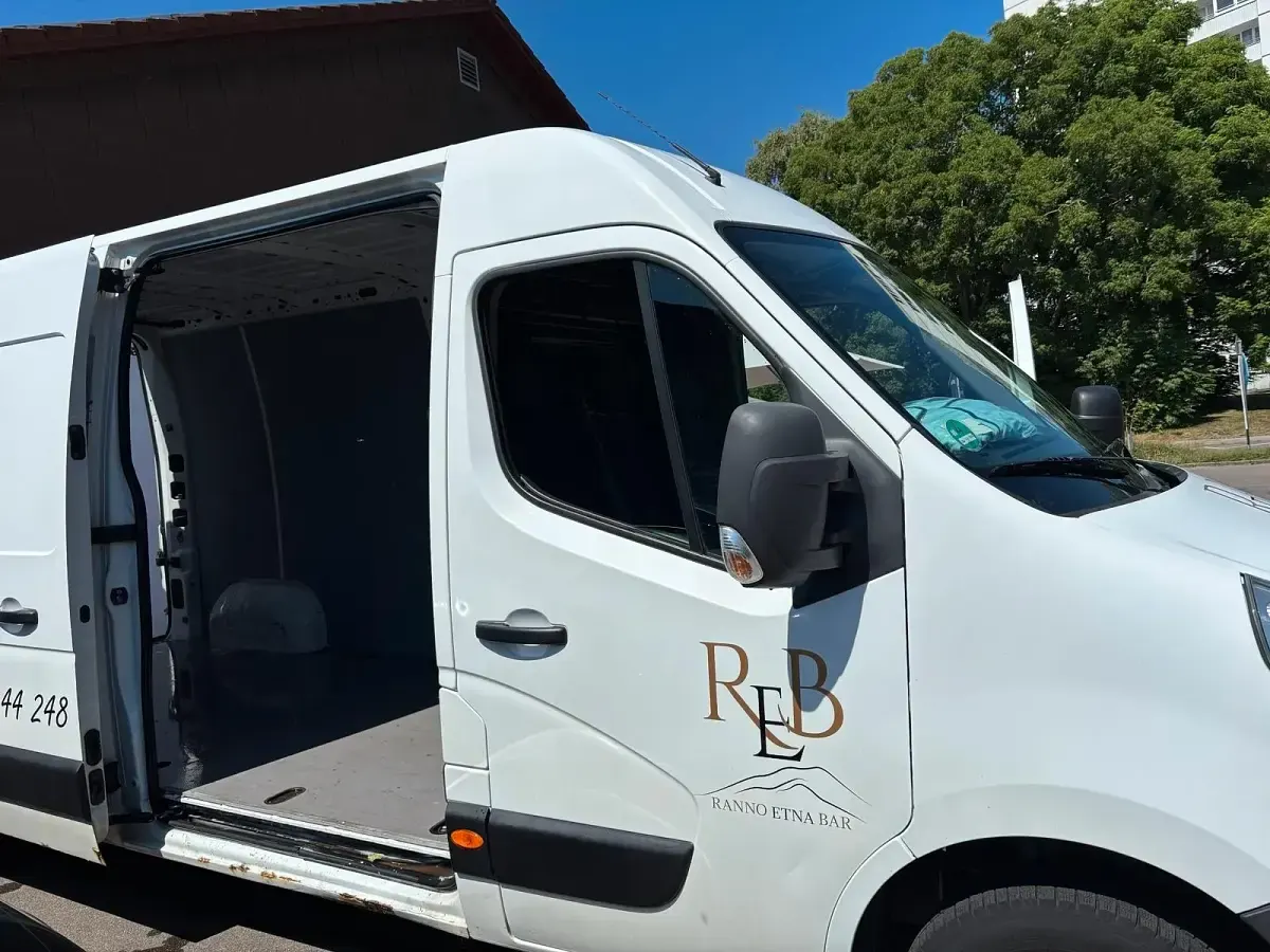 Gebraucht Opel Movano 131 PS (96 kW) 2018 Weiß Van / Kleinbus