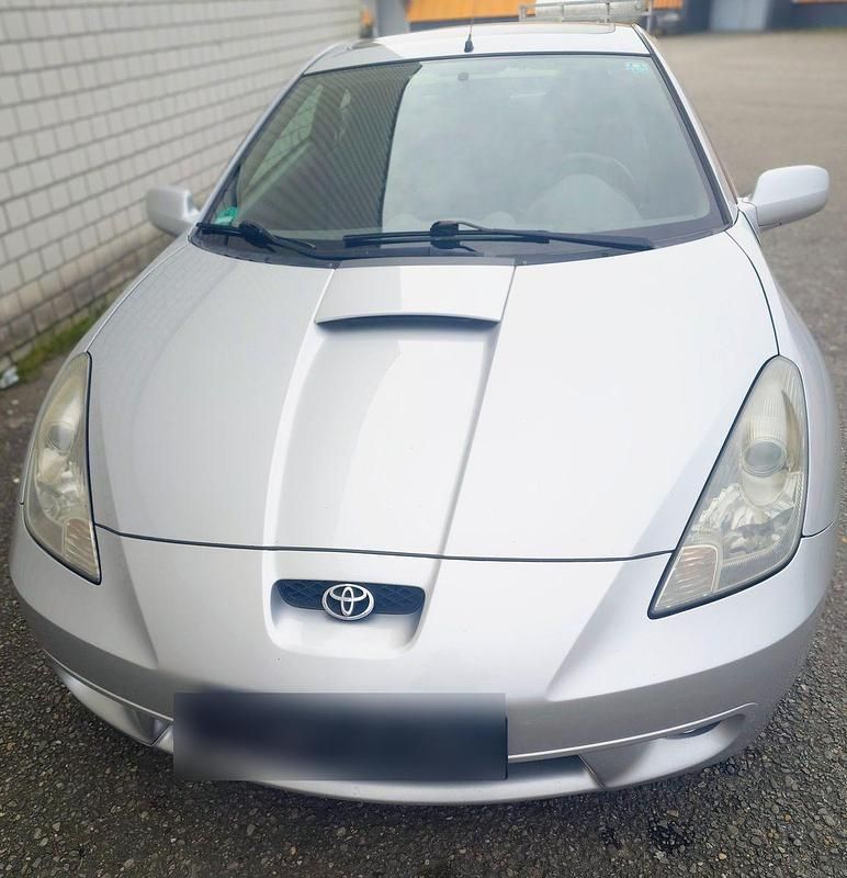 Gebraucht Toyota Celica 143 PS (105 kW) 2000 Silber Coupé