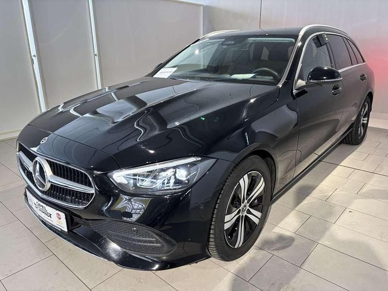 Gebraucht Mercedes C220 Avantgarde 200 PS (147 kW) 2023 Obsidianschwarz metallic Kombi