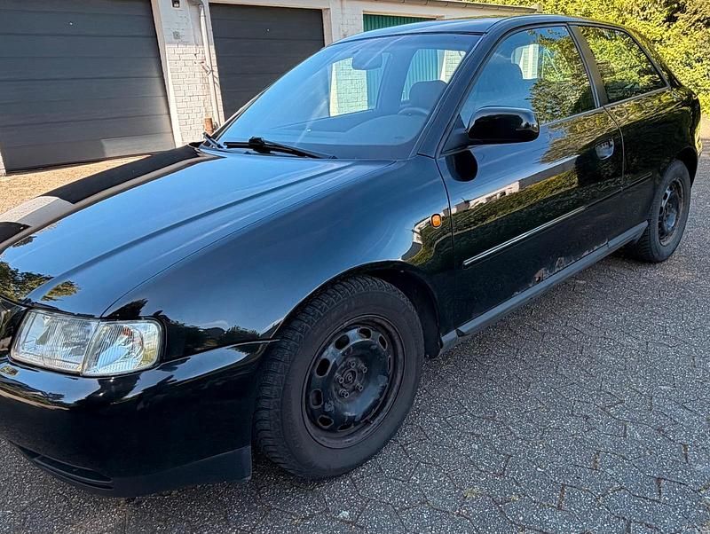 Usata Audi A3 90 CV (66 kW) 1999 Nero Utilitaria