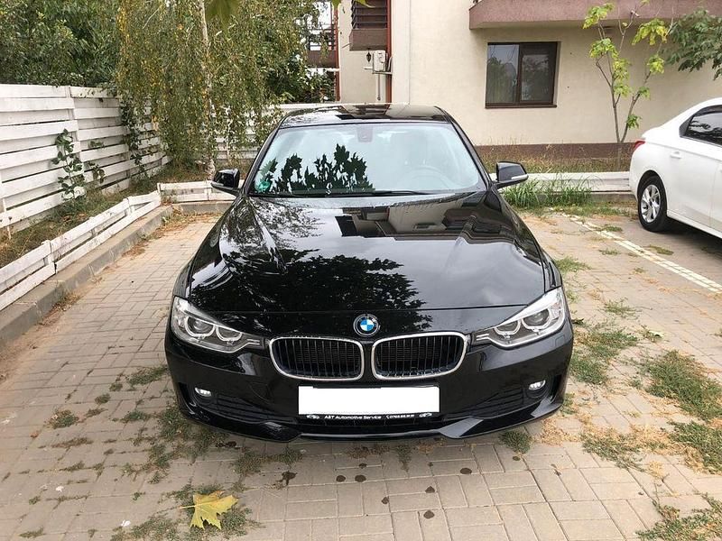 Gebraucht BMW 318 Sport Line 143 PS (105 kW) 2014 Schwarz Limousine