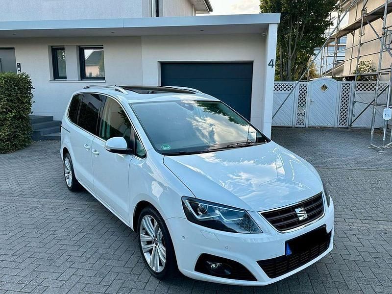 Weiß Gebraucht 2018 Seat Alhambra Style Plus Van / Kleinbus | 24.500 € (Superpreis) - Bild 1/4