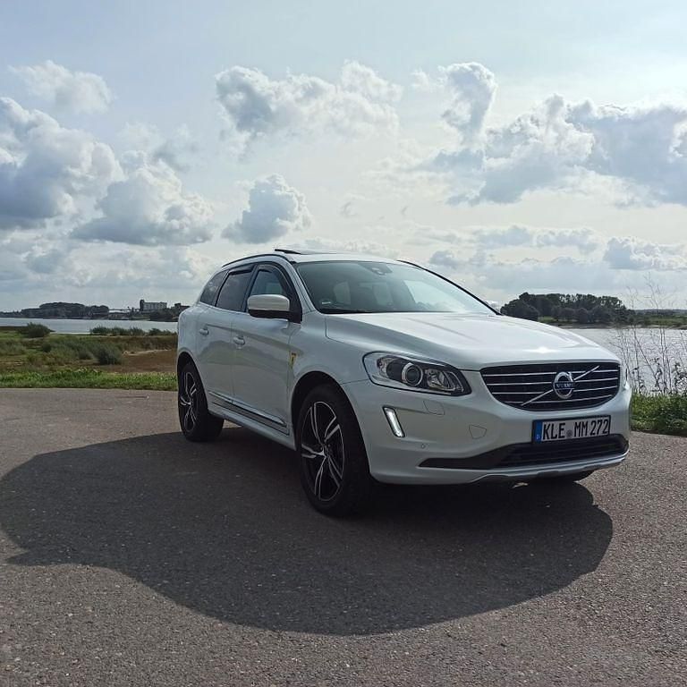 Gebraucht Volvo XC60 Summum 215 PS (158 kW) 2013 Weiß SUV