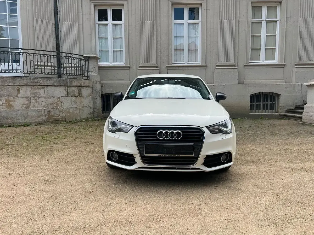 Gebraucht Audi A1 Ambition 86 PS (63 kW) 2011 Weiß Kleinwagen