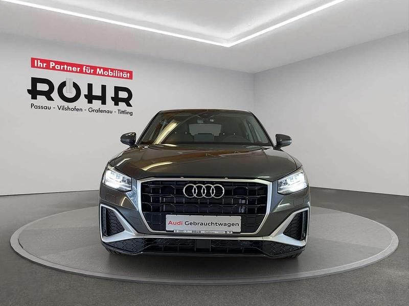 Gebraucht Audi Q2 S-Line 150 PS (110 kW) 2025 Daytonagrau perleffekt SUV