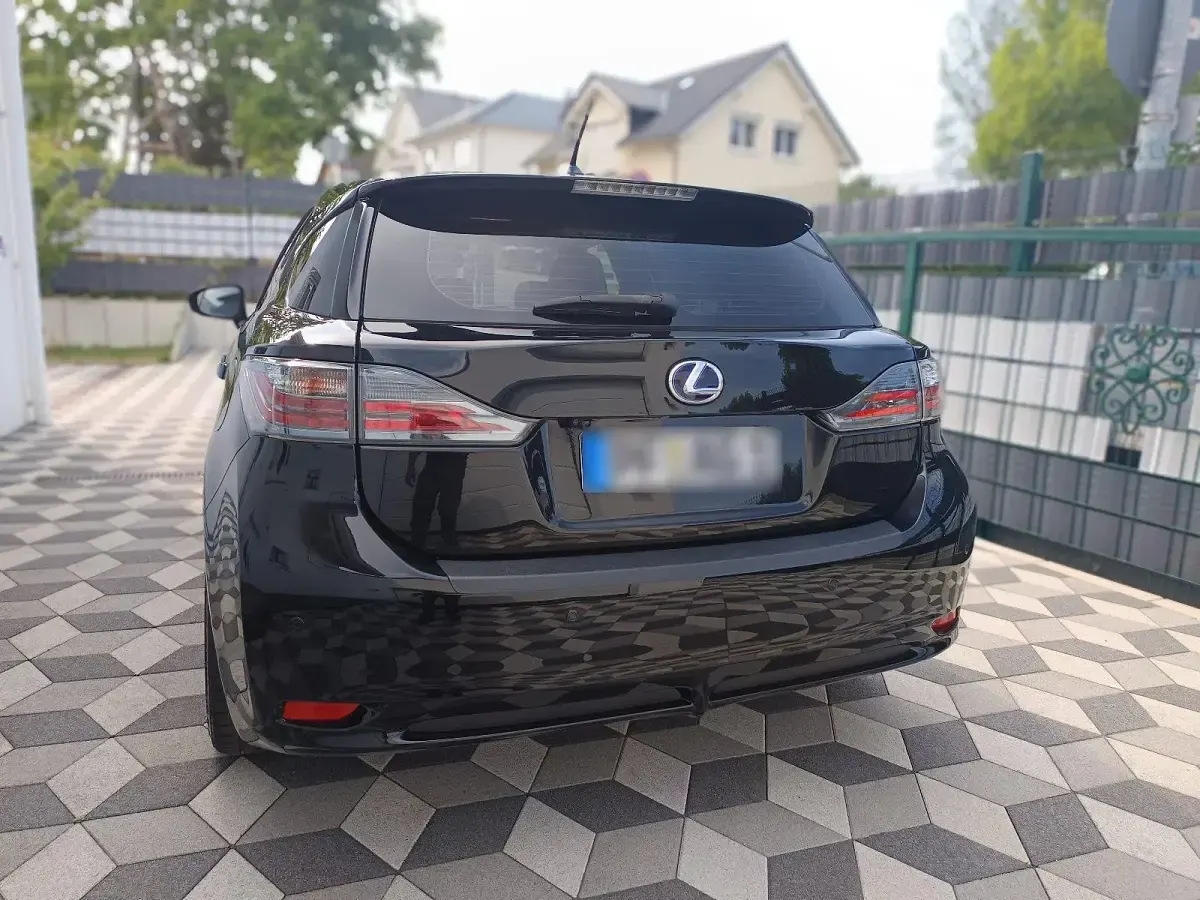 Gebraucht Lexus CT200h 136 PS (100 kW) 2012 Schwarz Kleinwagen