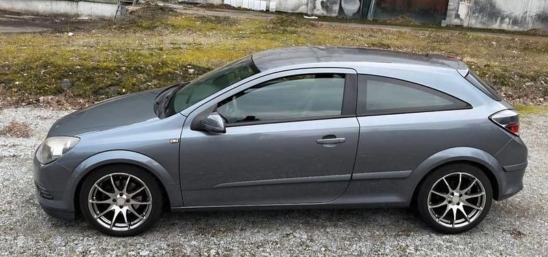 Gebraucht Opel Astra GTC 140 PS (102 kW) 2006 Grau Coupé