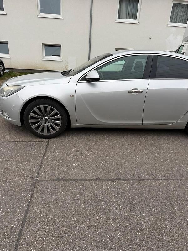 Gebraucht Opel Insignia 220 PS (161 kW) 2009 Silber Limousine