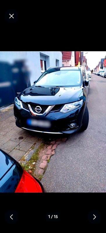 Schwarz Gebraucht 2017 Nissan X-Trail Tekna SUV | 17.999 € (Etwas zu teuer) - Bild 1/4