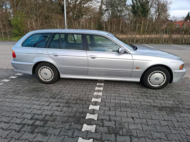 Second-hand BMW 525 192 CP (141 kW) 2002 Argintiu Break