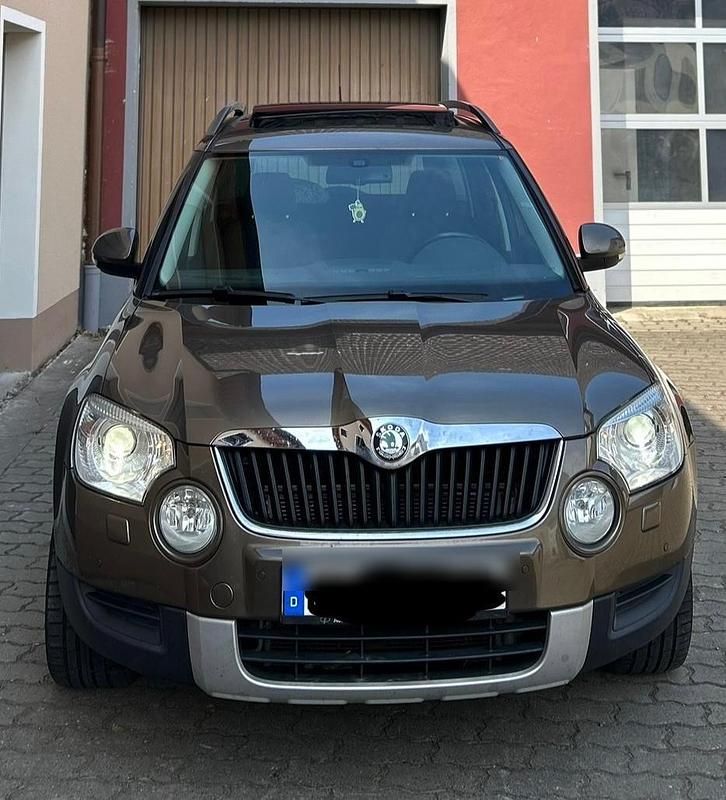 Braun Gebraucht 2011 Skoda Yeti SUV | 6.500 € (Superpreis) - Bild 1/4