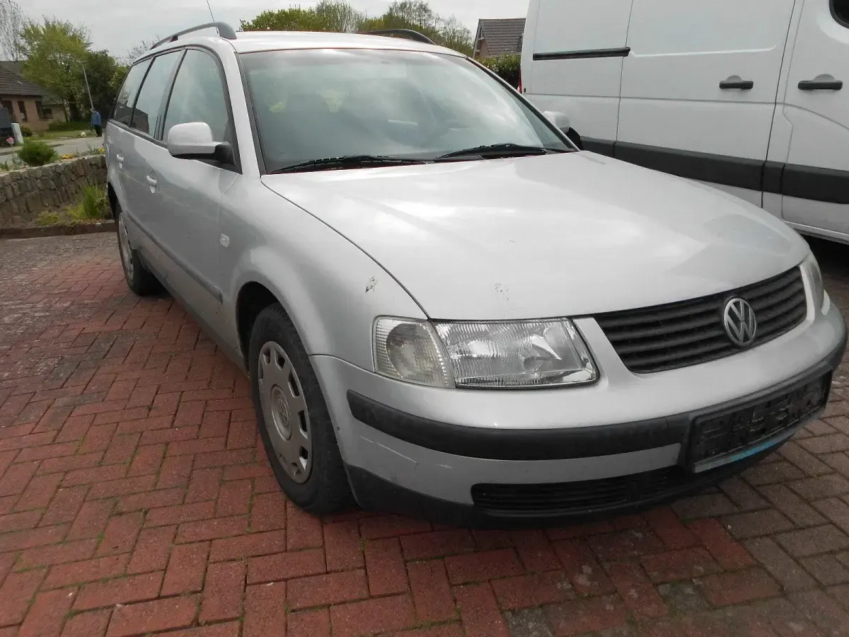 Gebraucht VW Passat 90 PS (66 kW) 1999 Silber Kombi