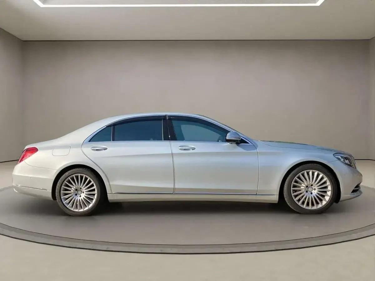 Gebraucht Mercedes S500L 455 PS (334 kW) 2015 Iridiumsilber metalliclack Limousine