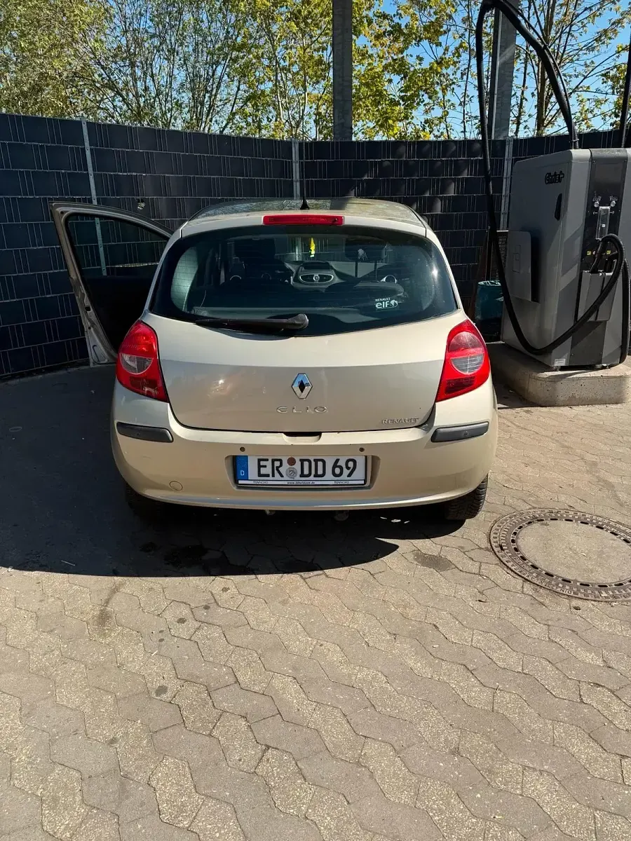 Usata Renault Clio II 2008 Oro Utilitaria