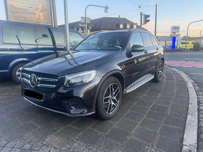 Gebraucht Mercedes GLC350 258 PS (189 kW) 2017 Schwarz SUV