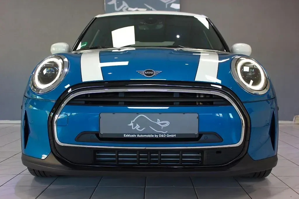 Używany Mini Cooper 136 KM (100 kW) 2023 Niebieski Hatchback