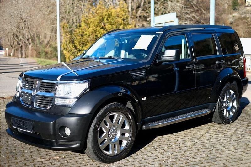 Schwarz Gebraucht 2010 Dodge Nitro SXT SUV | 8.450 € (Fairer Preis) - Bild 1/4