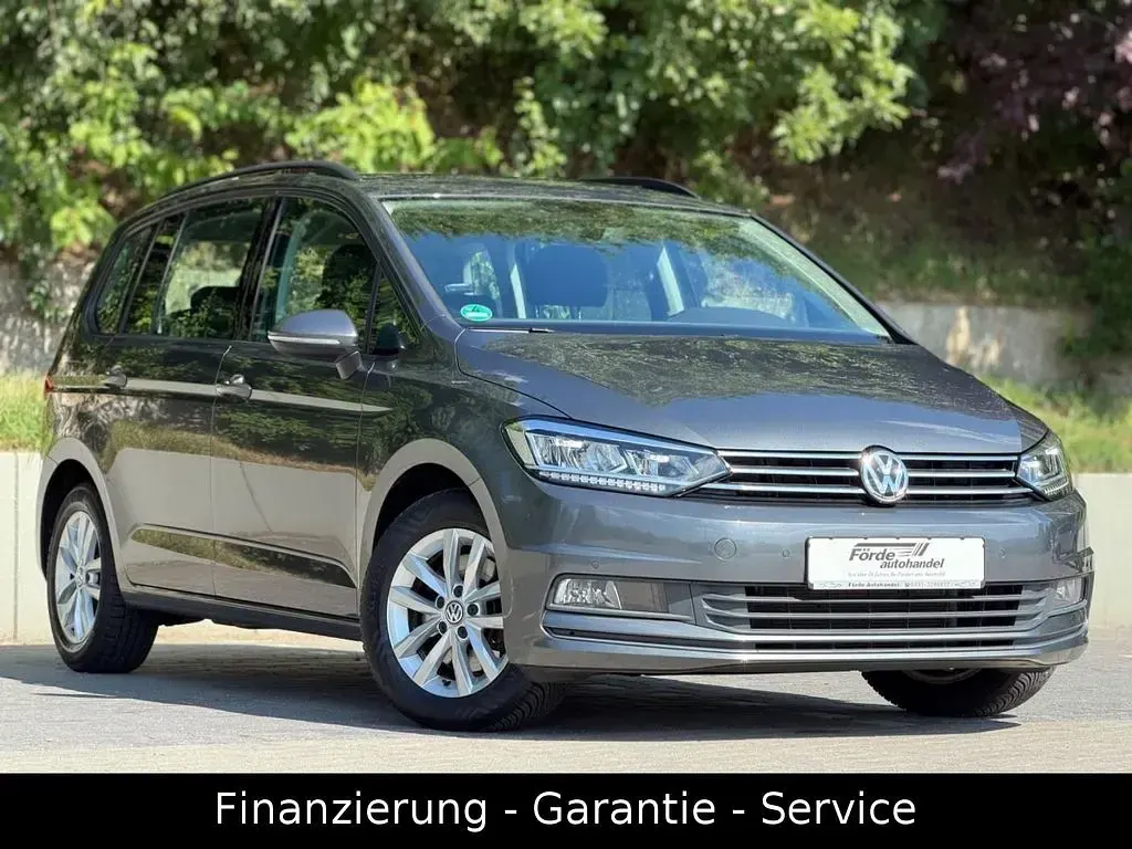 Gebraucht VW Touran Comfortline 150 PS (110 kW) 2019 Indiumgrau Van / Kleinbus