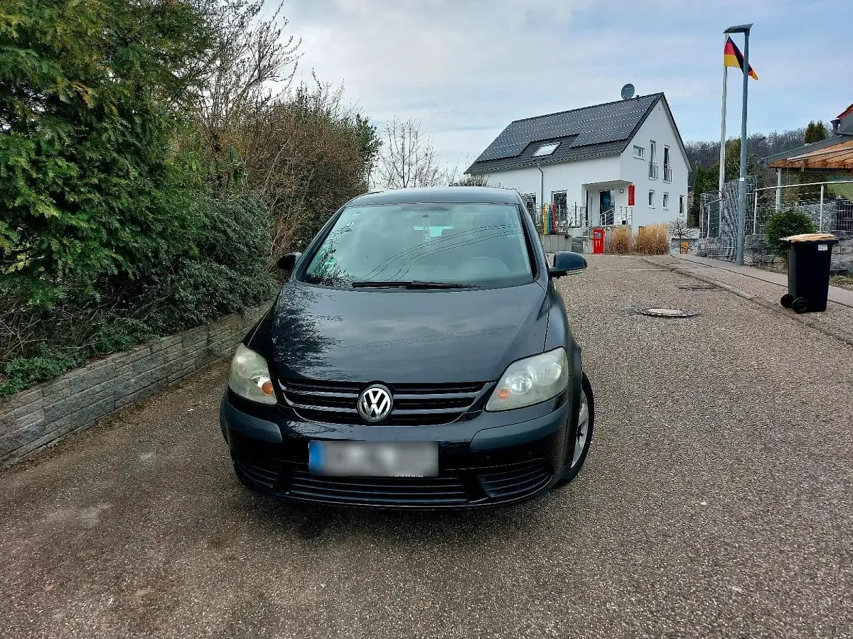 Gebraucht VW Golf V 102 PS (75 kW) 2006 Schwarz Kleinwagen
