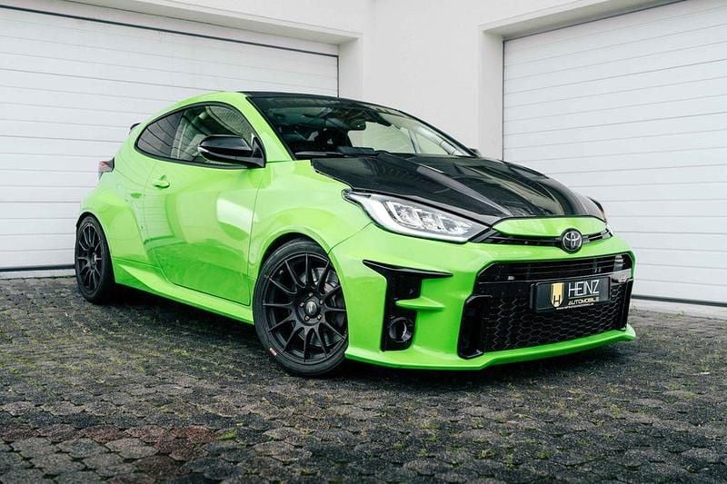 Grün Gebraucht 2021 Toyota Yaris Limousine | 54.900 € - Bild 1/4