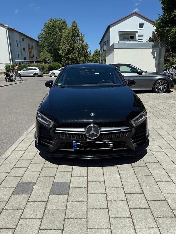 Schwarz Gebraucht 2020 Mercedes A35 AMG AMG Limousine | 31.600 € (Fairer Preis) - Bild 1/4