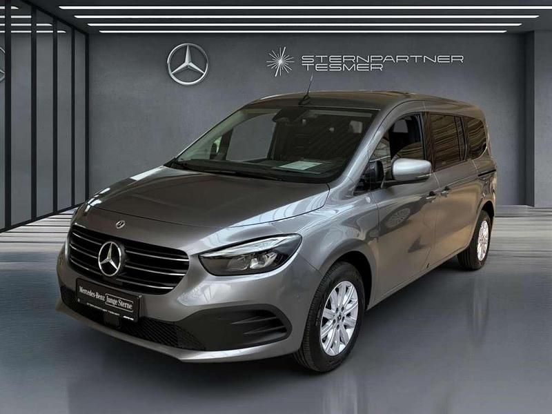Grau Gebraucht 2024 Mercedes T180 Progressive Van / Kleinbus | 35.800 € - Bild 1/3