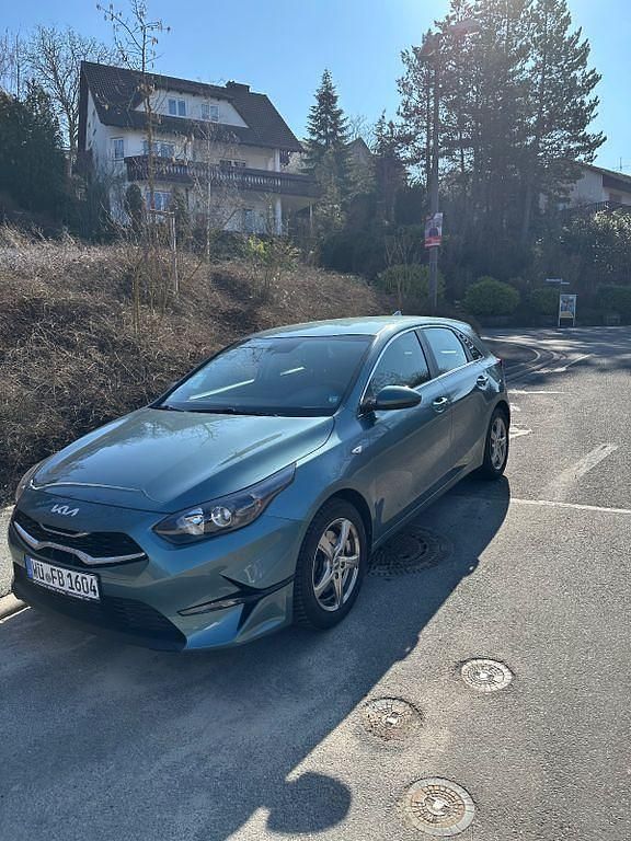 Gebraucht Kia Ceed Vision 120 PS (88 kW) 2022 Grau Kleinwagen