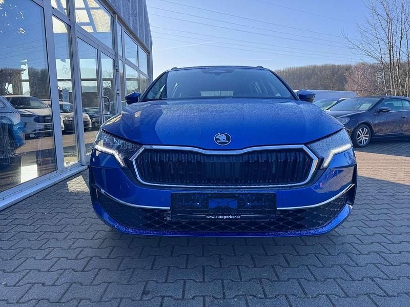Neu Skoda Octavia Selection 150 PS (110 kW) 2025 Raceblue Kombi
