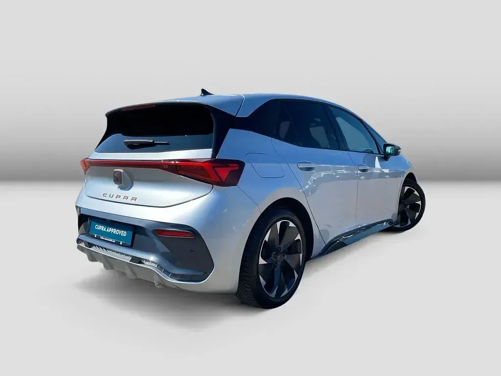 Gebraucht Cupra Born 169 kW (231 PS) 2025 Geysirsilber Kleinwagen