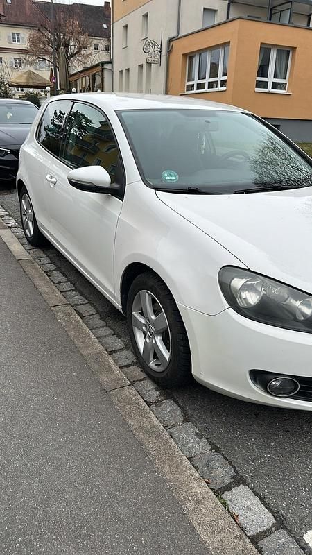 Gebraucht VW Golf VI 122 PS (89 kW) 2009 Weiß Kleinwagen