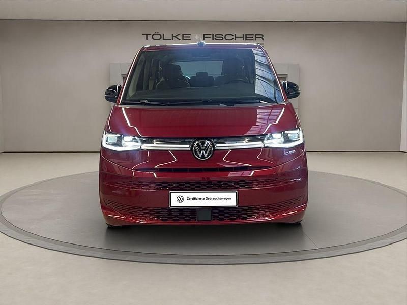 Gebraucht VW Multivan Style 150 PS (110 kW) 2025 Rot Van