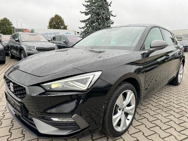 Schwarz Gebraucht 2021 Seat Leon FR Limousine | 16.990 € (Fairer Preis) - Bild 1/4