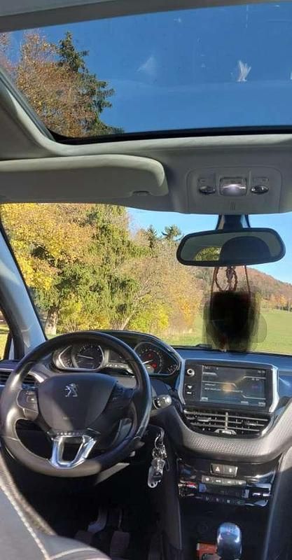 Gebraucht 2014 Peugeot 2008 Allure SUV | 5.600 € (Guter Preis) - Bild 1/4