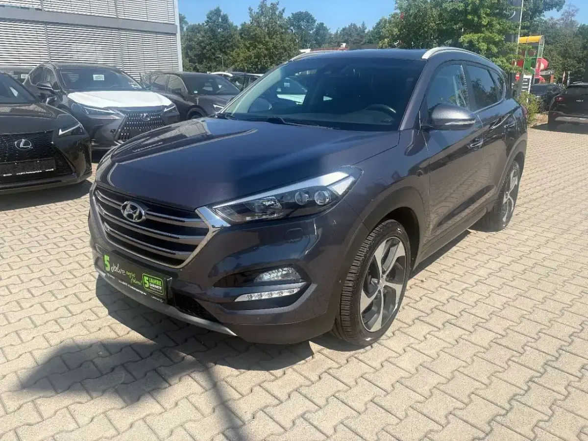 Gebraucht Hyundai Tucson Premium 141 PS (103 kW) 2017 Grau SUV