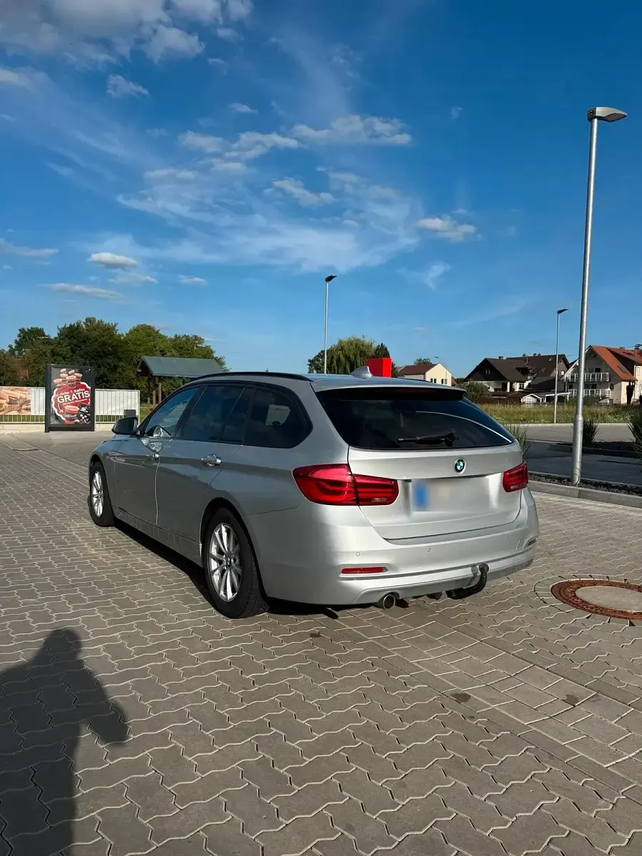 Gebraucht BMW 318 150 PS (110 kW) 2016 Silber Kombi